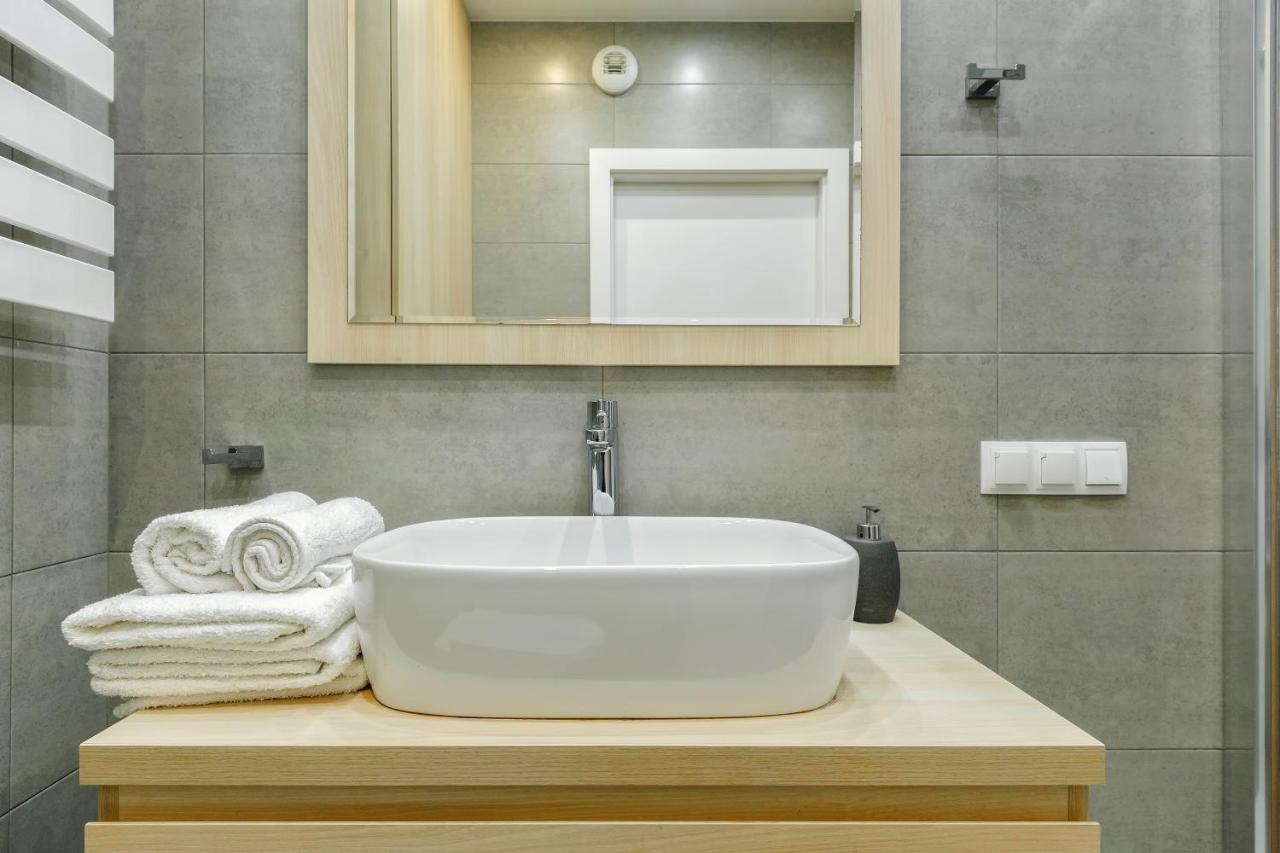 Apartament Jana Kazimierza 47 - 2 Sypialnie, 70M2, Balkon, Parking, Wi-Fi Варшава Екстер'єр фото